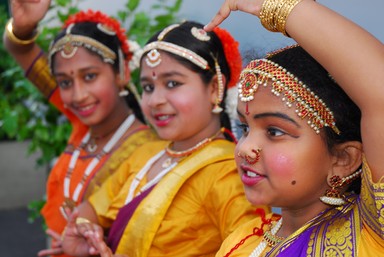 Greg Ward;Junior Dancers   Diwali 2006